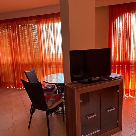 Aparthotel Oazis Vip Club Sunny Beach Esterno foto