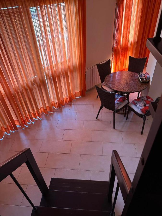 Aparthotel Oazis Vip Club Sunny Beach Esterno foto
