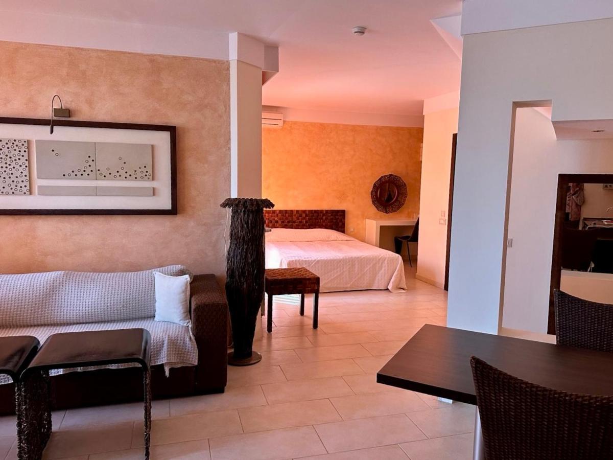 Aparthotel Oazis Vip Club Sunny Beach Esterno foto