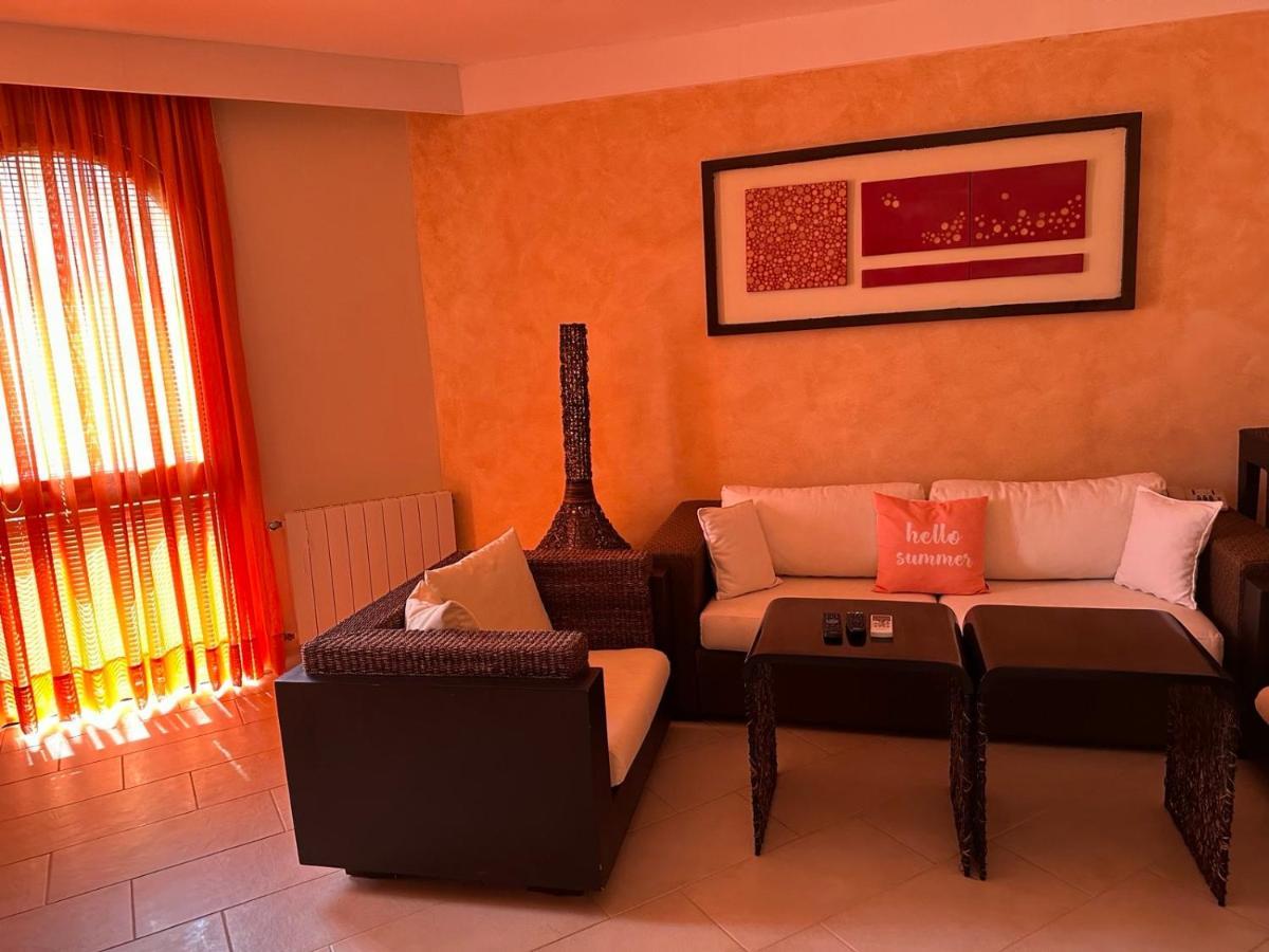 Aparthotel Oazis Vip Club Sunny Beach Esterno foto