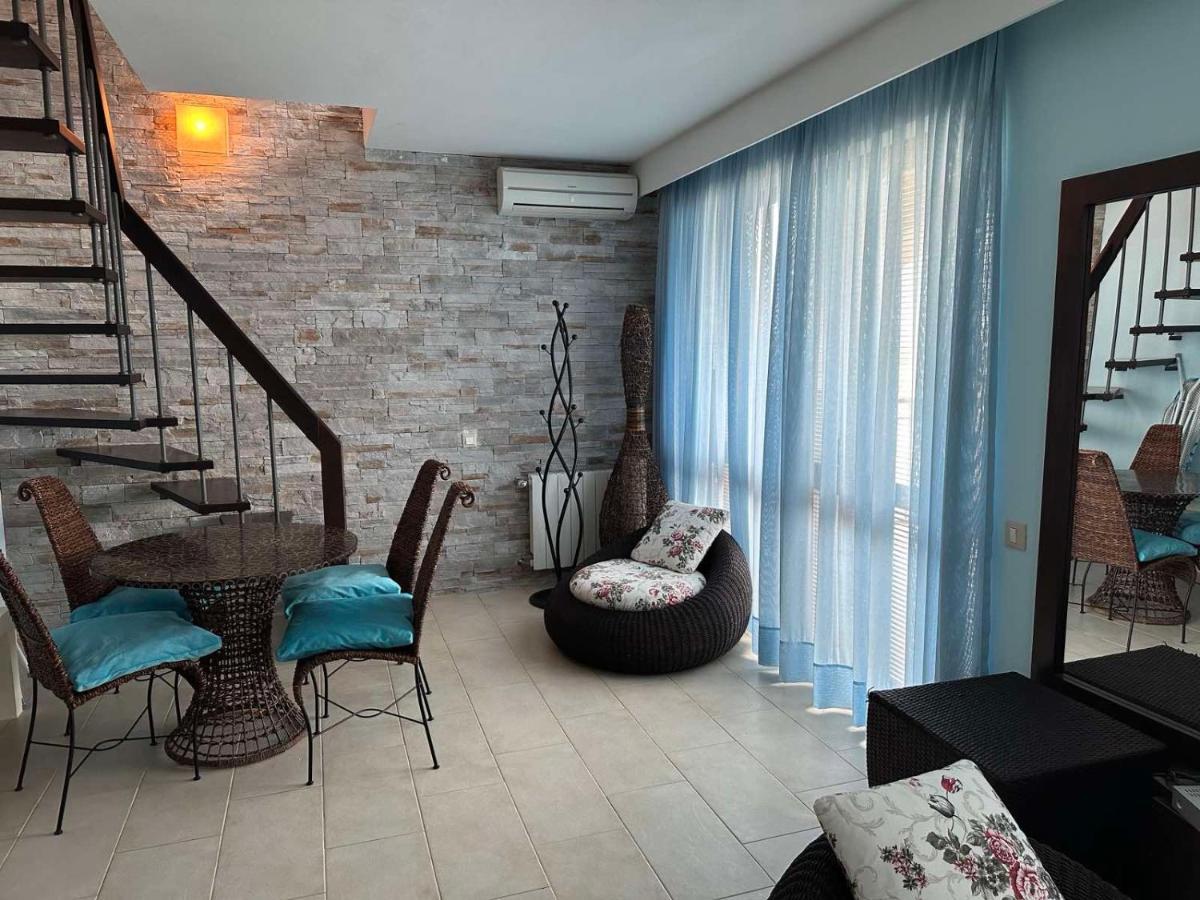 Aparthotel Oazis Vip Club Sunny Beach Esterno foto